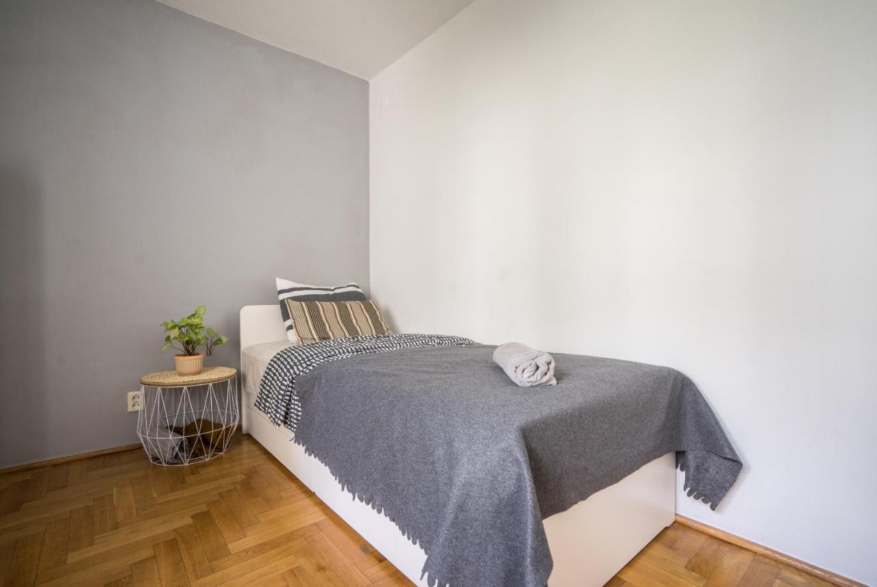 Oomph Warsaw Central 3-Bedroom Flat Varsóvia Exterior foto